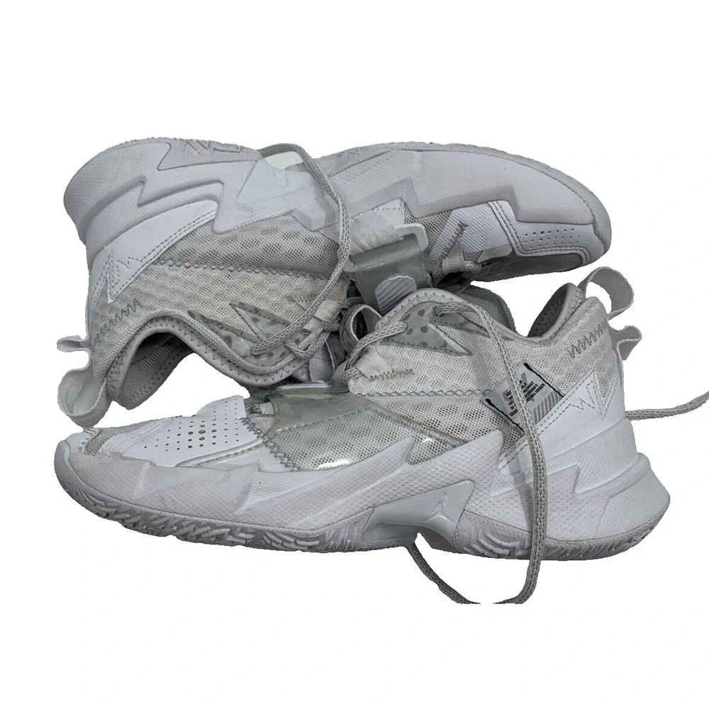 Basketball Shoes Jordan why not zero 3 Youth Size 7 White Silver